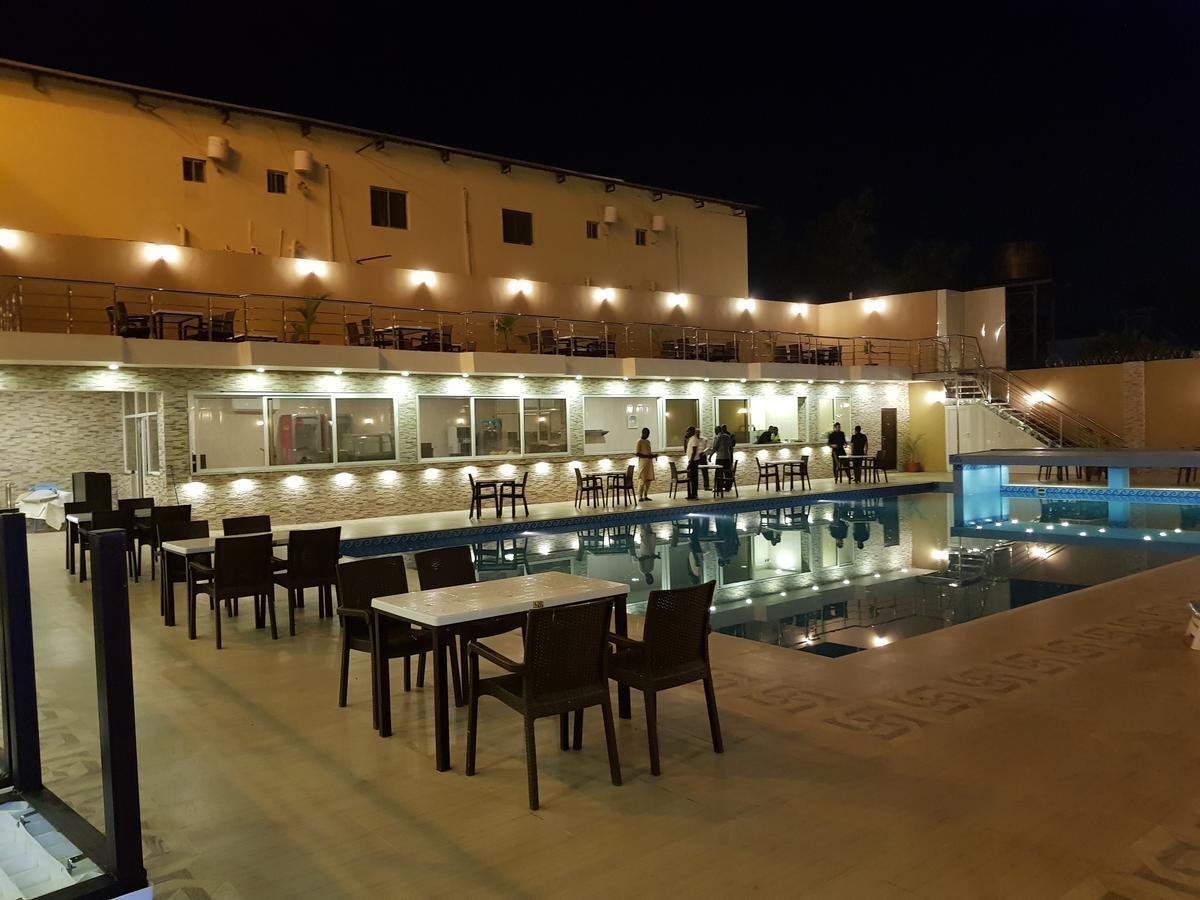 Tahir Guest Palace Кано Экстерьер фото