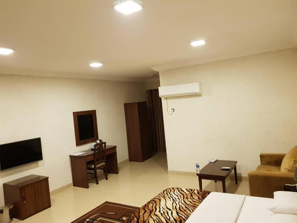 Tahir Guest Palace Кано Экстерьер фото