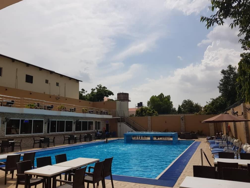 Tahir Guest Palace Кано Экстерьер фото